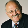 Dr. Wolfgang Schröder